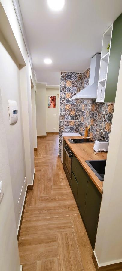 2V1 - Center Apartment 1 Tirana Esterno foto