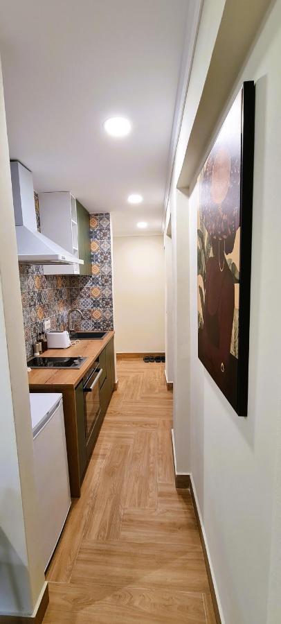 2V1 - Center Apartment 1 Tirana Esterno foto